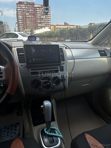 Nissan Tiida-9