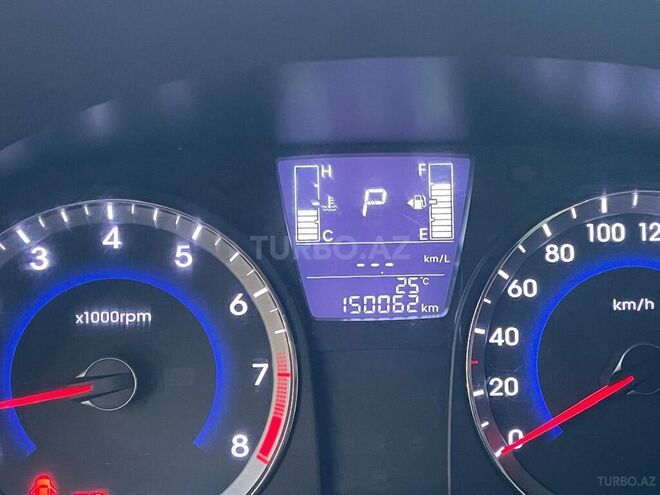 Hyundai Accent 2015, 150,000 km - 1.4 л - Bakı