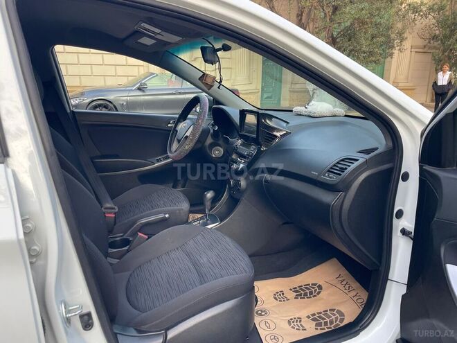 Hyundai Accent 2015, 150,000 km - 1.4 л - Bakı
