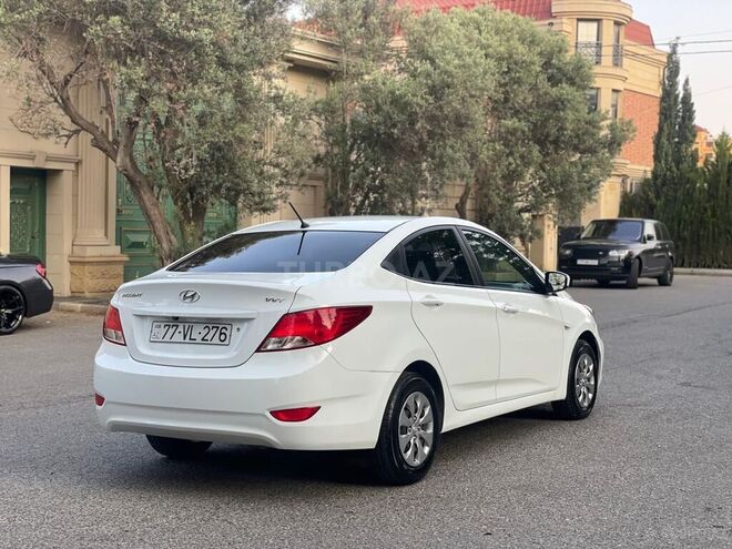 Hyundai Accent 2015, 150,000 km - 1.4 л - Bakı