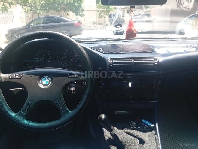 BMW 518 1992, 250,000 km - 1.8 l - Bakı