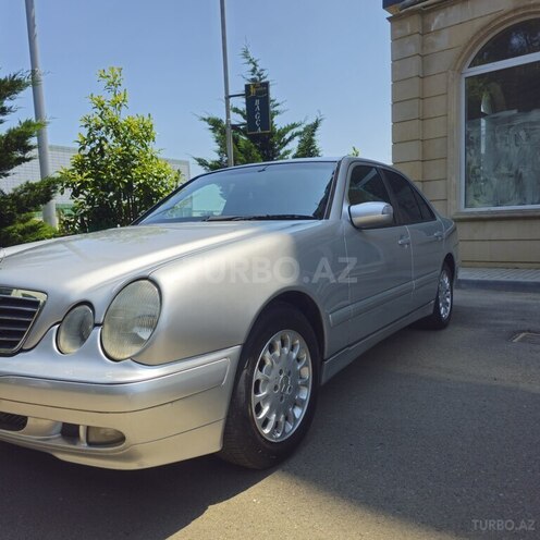Mercedes E 270 2001, 359,573 km - 2.7 l - Masallı