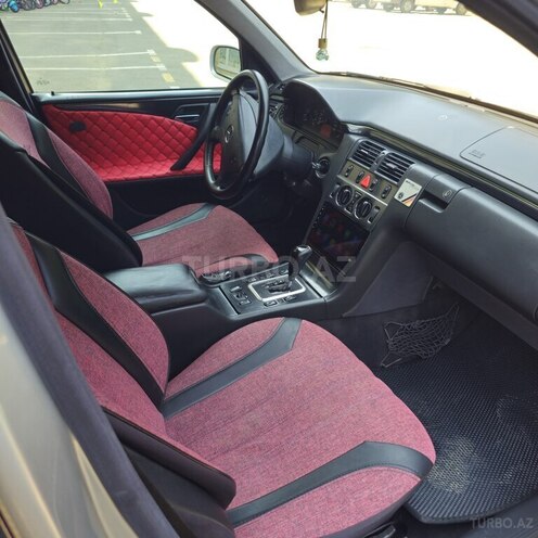 Mercedes E 270 2001, 359,573 km - 2.7 l - Masallı