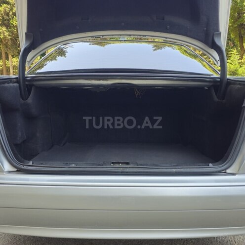 Mercedes E 270 2001, 359,573 km - 2.7 l - Masallı