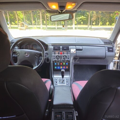 Mercedes E 270 2001, 359,573 km - 2.7 l - Masallı