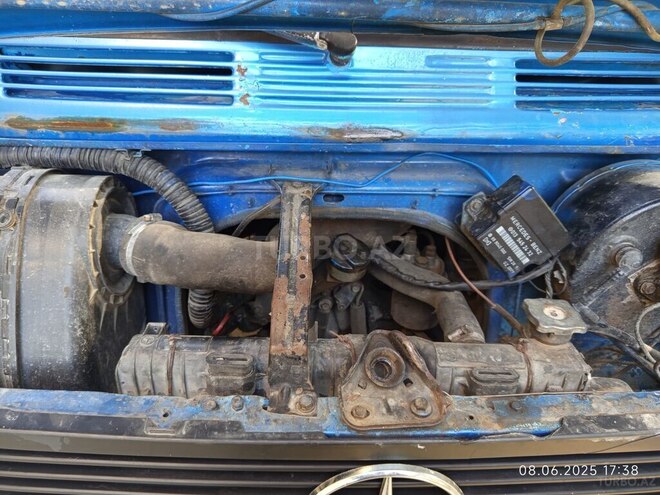 Mercedes 208 D 1991, 200,000 km - 2.3 l - Şirvan