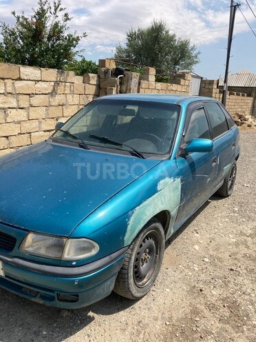 Opel Astra 1995, 450,000 km - 2.0 l - Bakı