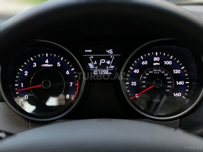 Hyundai Elantra 2015, 107,000 km - 1.8 л - Bakı