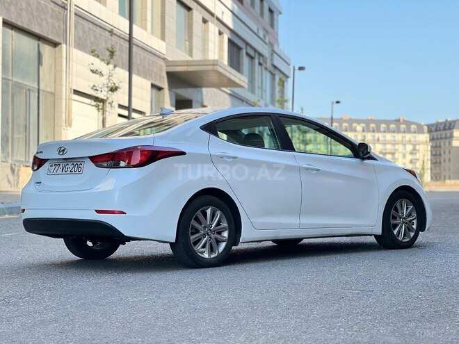 Hyundai Elantra 2015, 107,000 km - 1.8 л - Bakı