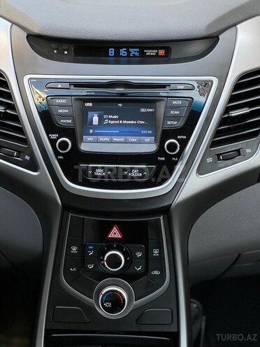 Hyundai Elantra 2015, 107,000 km - 1.8 л - Bakı