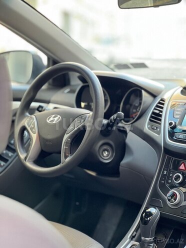 Hyundai Elantra 2015, 107,000 km - 1.8 л - Bakı