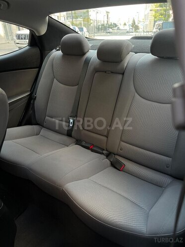 Hyundai Elantra 2015, 107,000 km - 1.8 л - Bakı