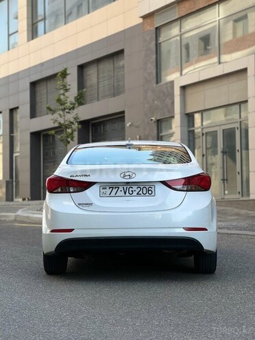 Hyundai Elantra 2015, 107,000 km - 1.8 л - Bakı