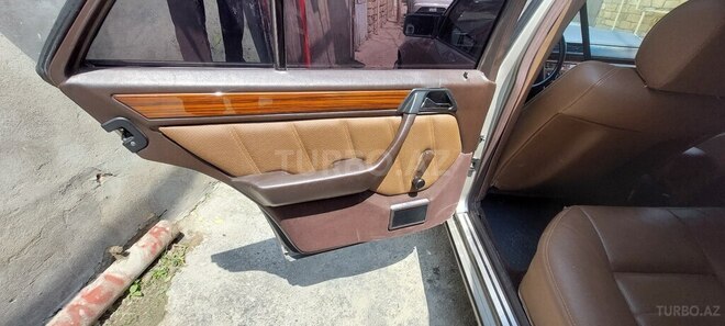 Mercedes E 200 1994, 453,000 km - 2.0 l - Bakı