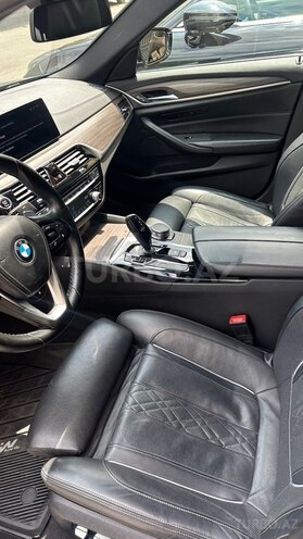 BMW 520-12