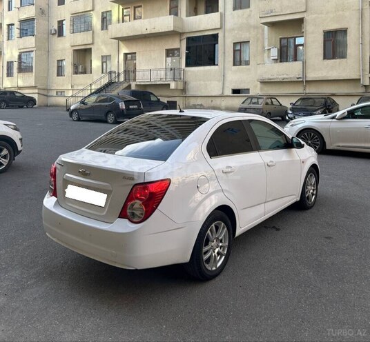 Chevrolet Aveo-6
