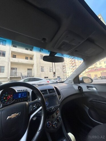 Chevrolet Aveo-10