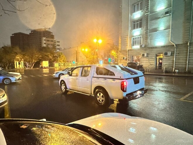Nissan Navara 2008, 292,000 km - 2.5 l - Bakı
