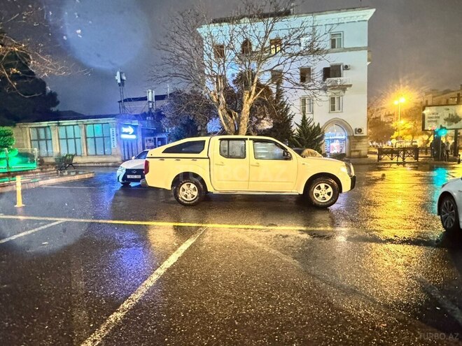 Nissan Navara 2008, 292,000 km - 2.5 l - Bakı