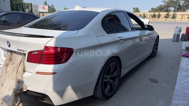 BMW 528 2015, 245,000 km - 2.0 l - Bakı