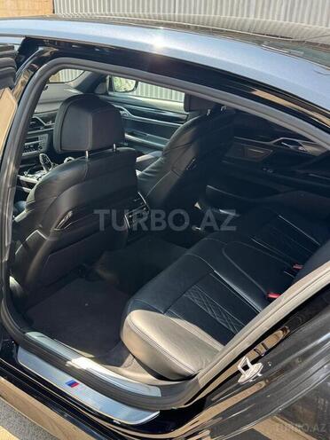 BMW 750 2016, 186,000 km - 4.4 l - Bakı