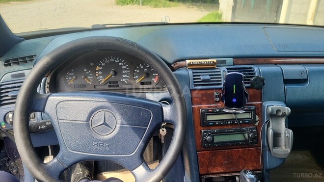 Mercedes E 200 1998, 270,000 km - 2.0 л - Bakı
