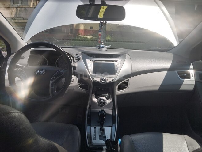 Hyundai Elantra 2012, 299,000 km - 1.8 l - Qəbələ