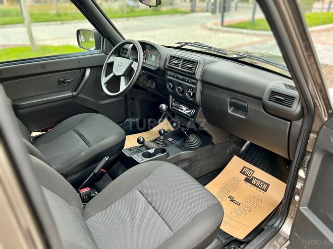 LADA (VAZ) Niva 2024, 8,400 km - 1.7 л - Bakı