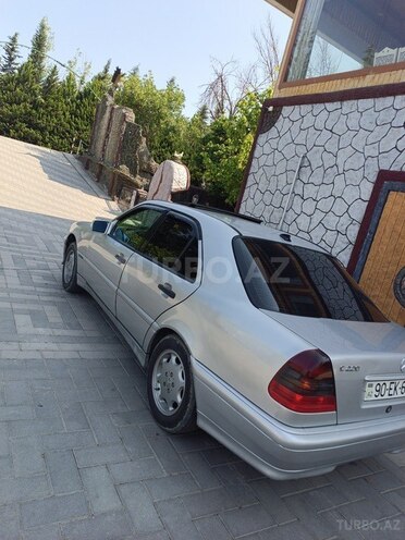 Mercedes C 280 1995, 425,724 km - 2.8 l - Saatlı
