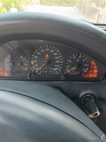 Mercedes C 280 1995, 425,724 km - 2.8 l - Saatlı