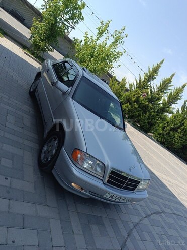 Mercedes C 280 1995, 425,724 km - 2.8 l - Saatlı