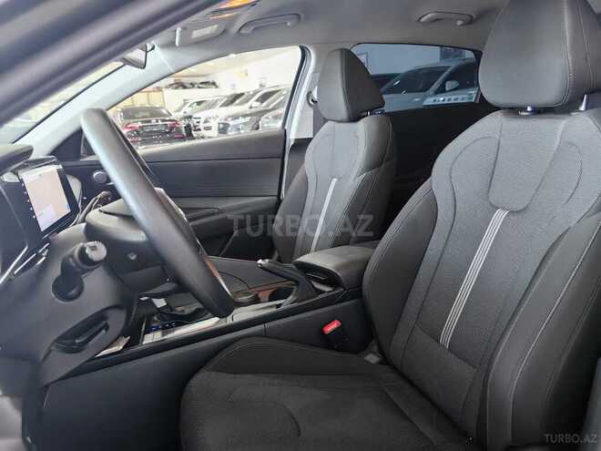 Hyundai Elantra 2023, 18,000 km - 1.5 l - Bakı