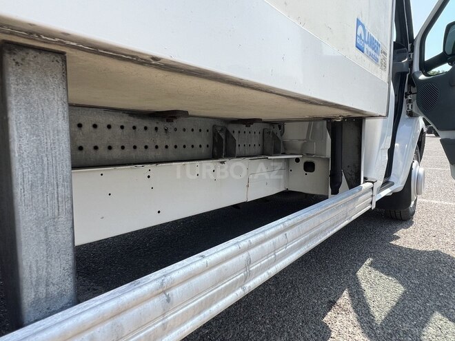 Ford Transit-11