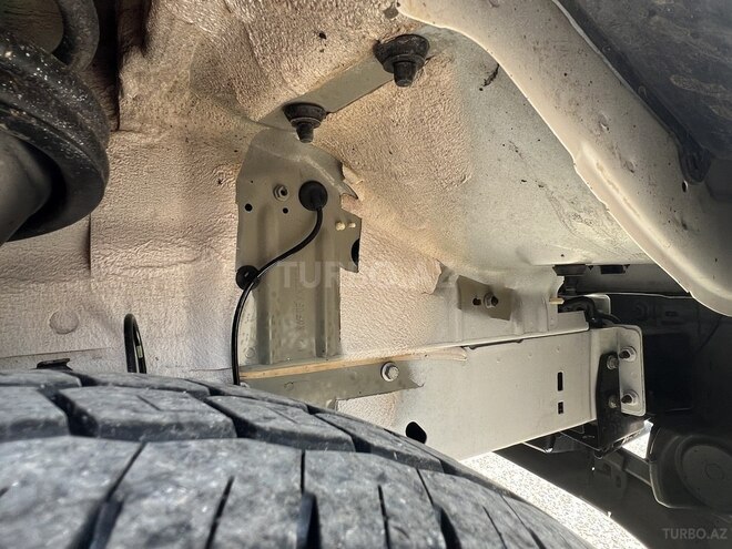 Ford Transit-8