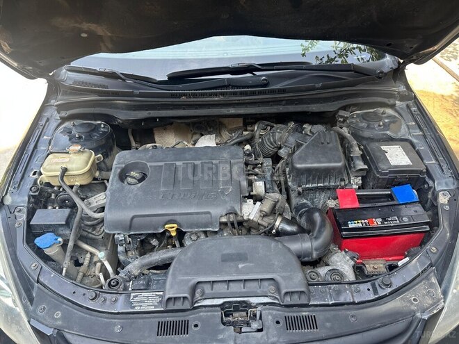 Hyundai i30 2010, 424,000 km - 1.6 л - Bakı
