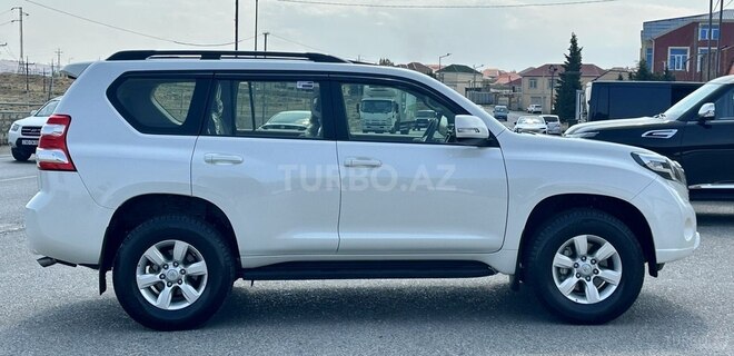 Toyota Land Cruiser Prado-7