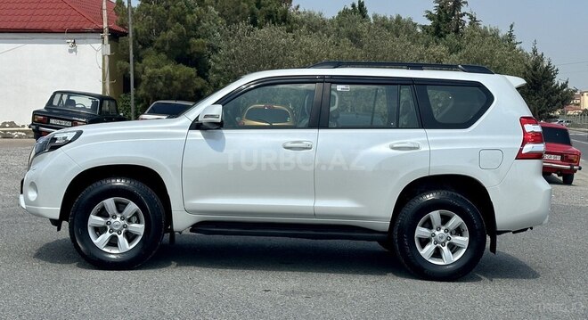 Toyota Land Cruiser Prado-6