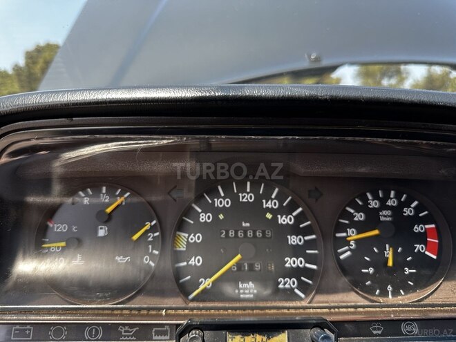 Mercedes 190 1990, 280,000 km - 2.0 л - Bakı