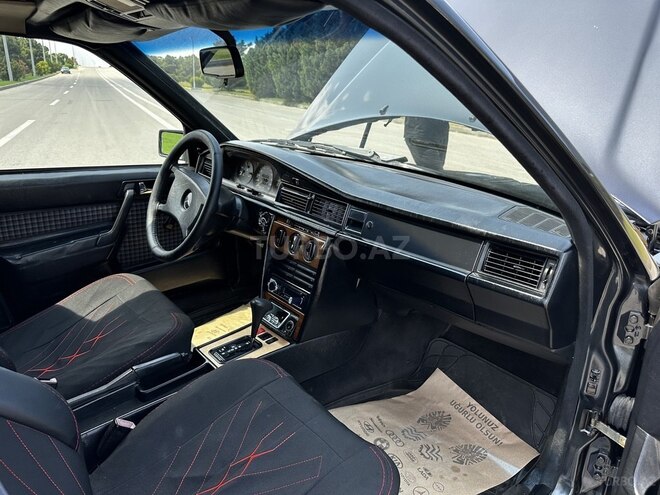Mercedes 190 1990, 280,000 km - 2.0 л - Bakı