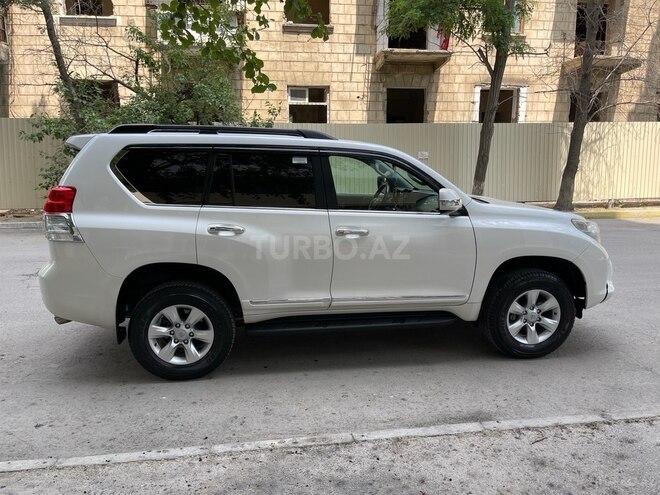 Toyota Land Cruiser Prado 2010, 193,000 km - 2.7 л - Bakı