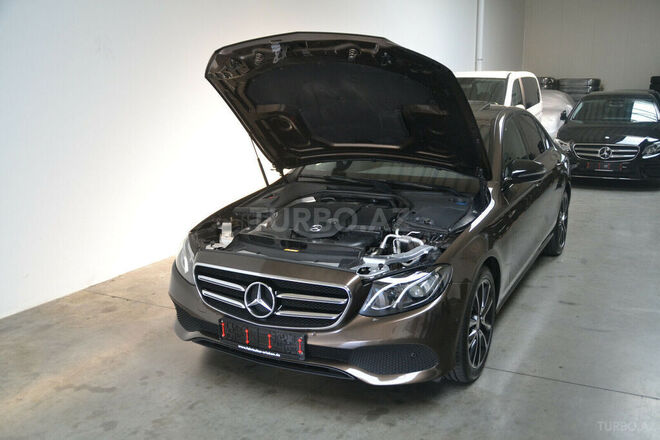 Mercedes E 220 d 2017, 172,000 km - 2.0 л - Bakı