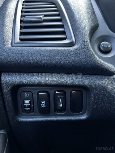 Mitsubishi ASX-12