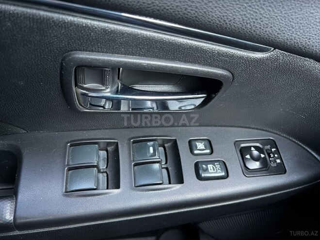 Mitsubishi ASX-13