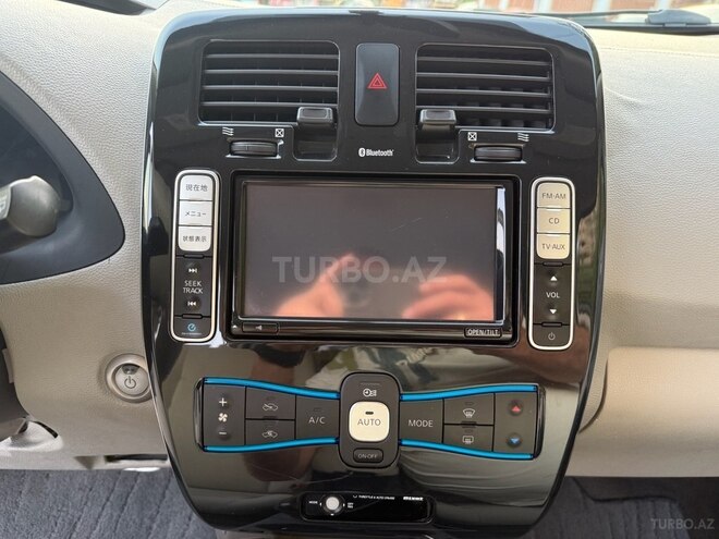 Nissan Leaf 2011, 110,000 km - 0.0 l - Bakı