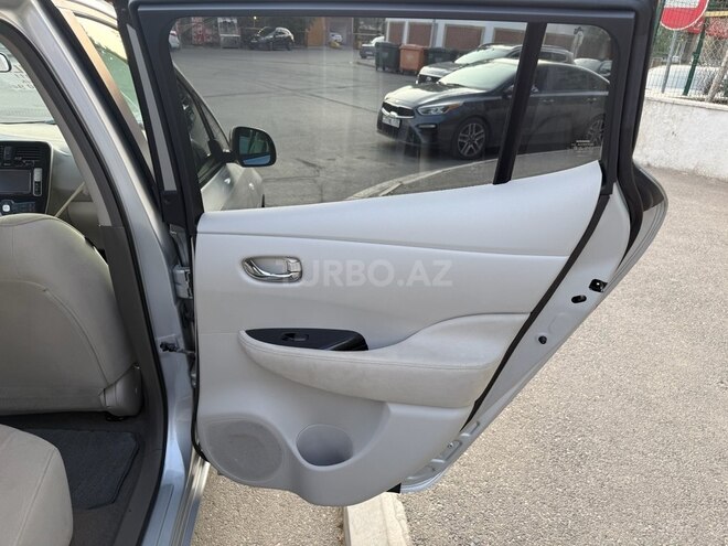 Nissan Leaf 2011, 110,000 km - 0.0 l - Bakı