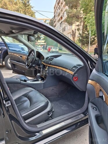 Mercedes E 220 d 2004, 446,771 km - 2.2 l - Bakı