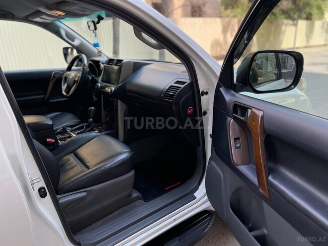 Toyota Land Cruiser Prado 2010, 193,000 km - 2.7 л - Bakı