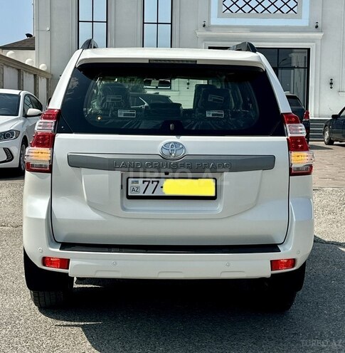 Toyota Land Cruiser Prado-8