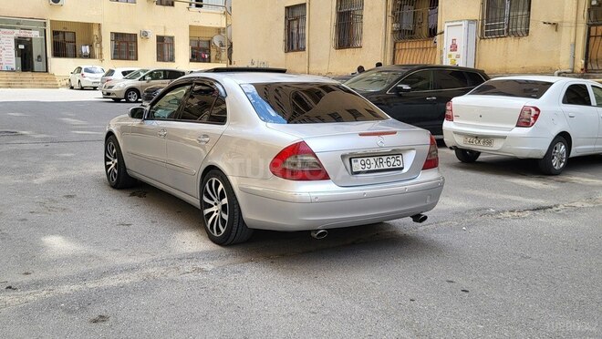 Mercedes E 240 2002, 318,000 km - 2.6 л - Bakı