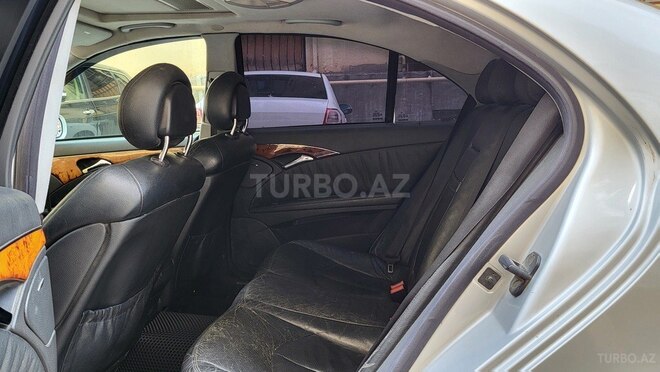 Mercedes E 240 2002, 318,000 km - 2.6 л - Bakı